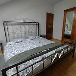 Sechzehnerhaus 아파트